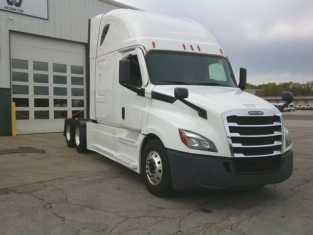 2021 Freightliner Cascadia 2021 FREIGHTLINER SLEEPER - 22901133 - 2