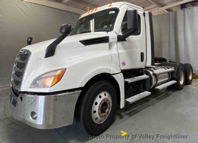 2021 Freightliner Cascadia 126  - 22931443 - 3