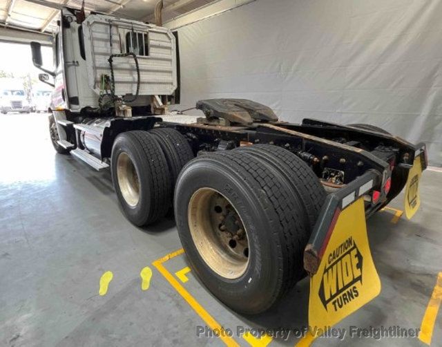 2021 Freightliner Cascadia 126  - 22931443 - 4