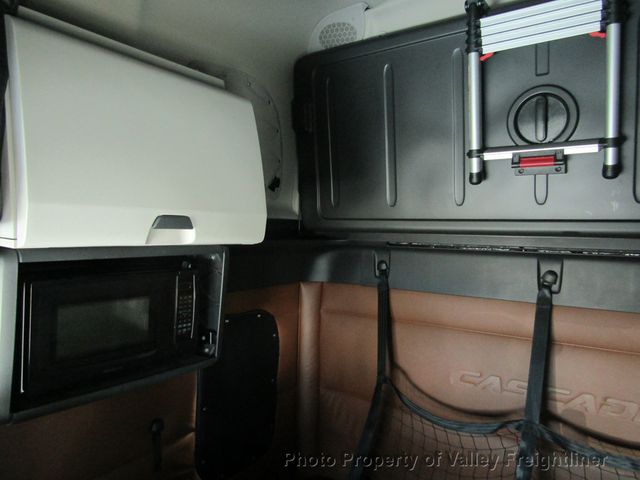 2021 Freightliner CASCADIA 126 RAISED ROOF SLEEPER - 22777858 - 25