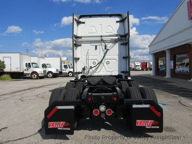 2021 Freightliner CASCADIA 126 RAISED ROOF SLEEPER - 22777858 - 4