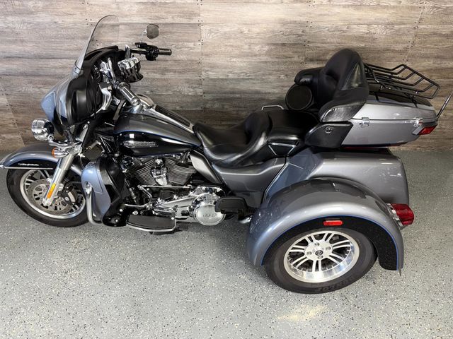 2021 Harley-Davidson FLHTCUTG Triglide Ultra Classic One Owner! - 22927255 - 15