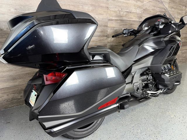 2021 Honda GL1800 Goldwing Tour DCT One Owner! - 22933516 - 2