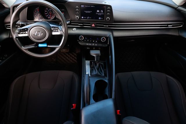 2021 Hyundai Elantra SEL IVT - 22933846 - 22
