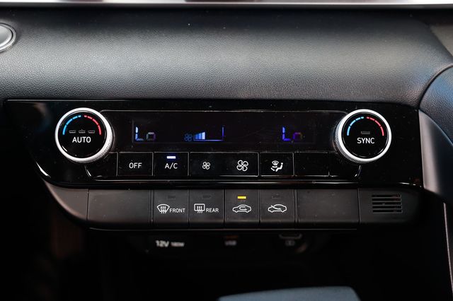 2021 Hyundai Elantra SEL IVT - 22933846 - 32