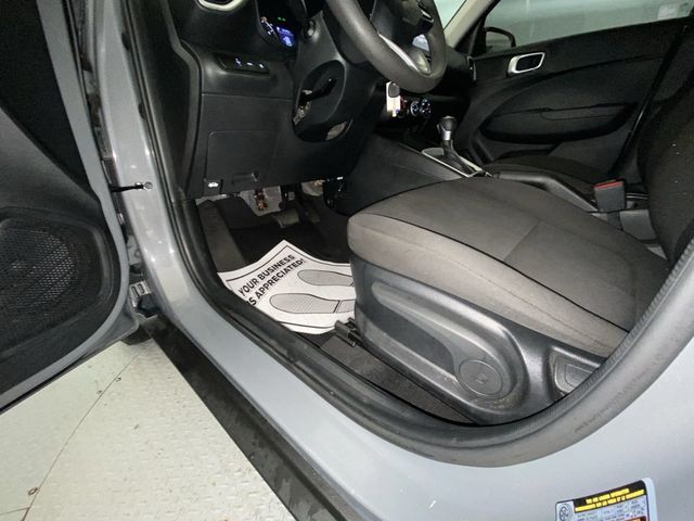 2021 Hyundai Venue SE IVT - 22803457 - 11