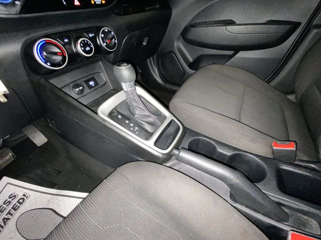 2021 Hyundai Venue SE IVT - 22803457 - 18