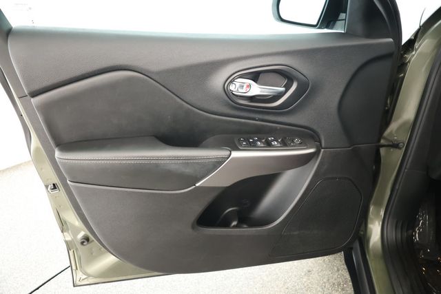 2021 Jeep Cherokee Latitude Lux 4x4 with Comfort & Convenience Group - 22926449 - 7