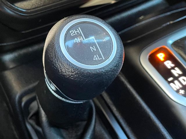 2021 Jeep Gladiator 80th Anniversary 4x4 - 22937498 - 31