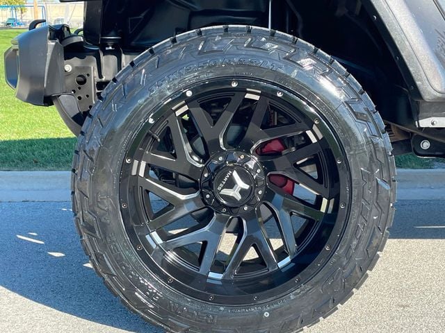 2021 Jeep Gladiator 80th Anniversary 4x4 - 22937498 - 4