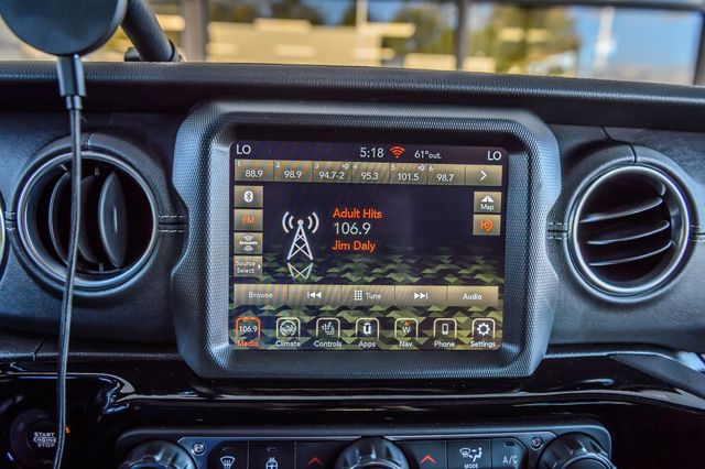 2021 Jeep Gladiator GLADIATOR OVERLAND 4X4 LOW MILES WHEELS BUMPER WITH WINCH BUMPER - 22936776 - 17