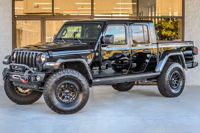 2021 Jeep Gladiator GLADIATOR OVERLAND 4X4 LOW MILES WHEELS BUMPER WITH WINCH BUMPER - 22936776 - 1