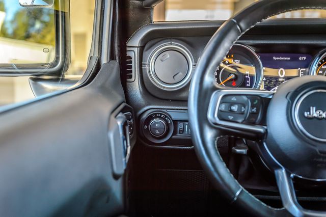 2021 Jeep Gladiator GLADIATOR OVERLAND 4X4 LOW MILES WHEELS BUMPER WITH WINCH BUMPER - 22936776 - 25