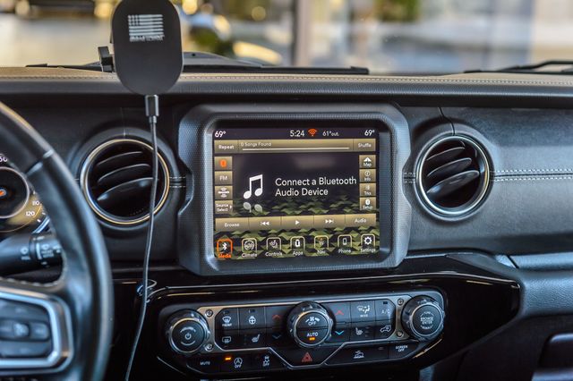 2021 Jeep Gladiator GLADIATOR OVERLAND 4X4 LOW MILES WHEELS BUMPER WITH WINCH BUMPER - 22936776 - 27