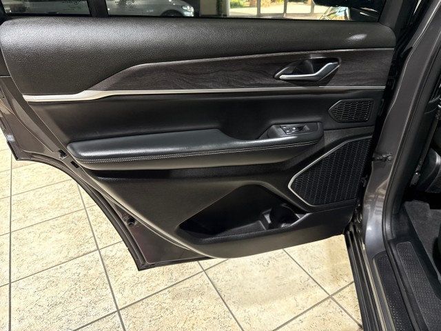 2021 Jeep Grand Cherokee L Limited 4x2 - 22931339 - 24