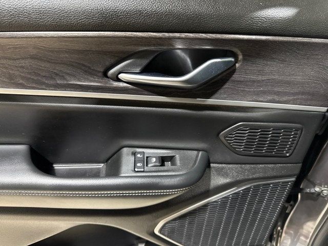 2021 Jeep Grand Cherokee L Limited 4x2 - 22931339 - 25