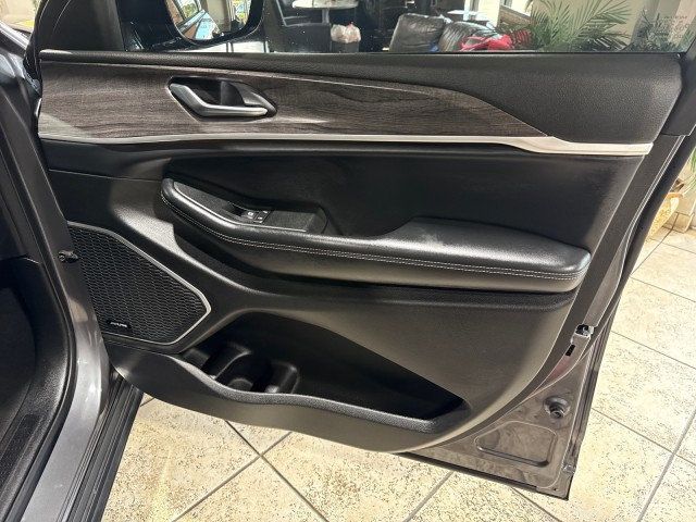 2021 Jeep Grand Cherokee L Limited 4x2 - 22931339 - 32
