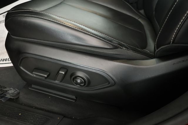 2021 Jeep Grand Cherokee L Limited 4x4 w/ Dual Pane Panoramic Sunroof & 10'' Uconnect 5 Nav - 22931945 - 9