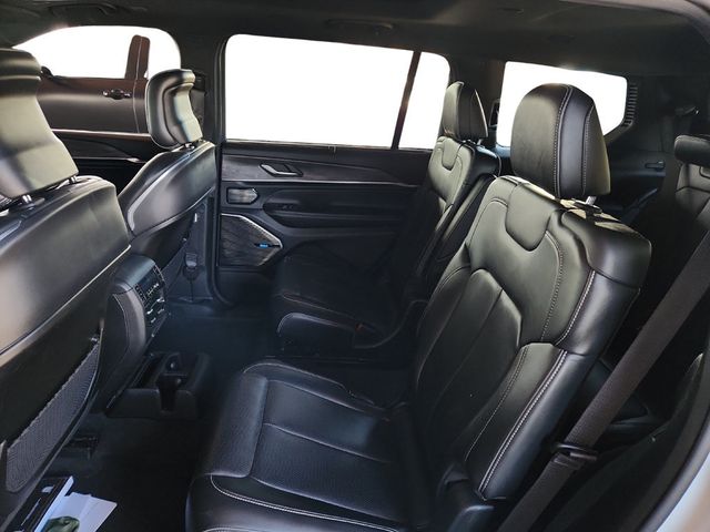 2021 Jeep Grand Cherokee L Overland 4x4 with Luxury Tech IV & Uconnect 5 10.1'' Navigation - 22935852 - 10