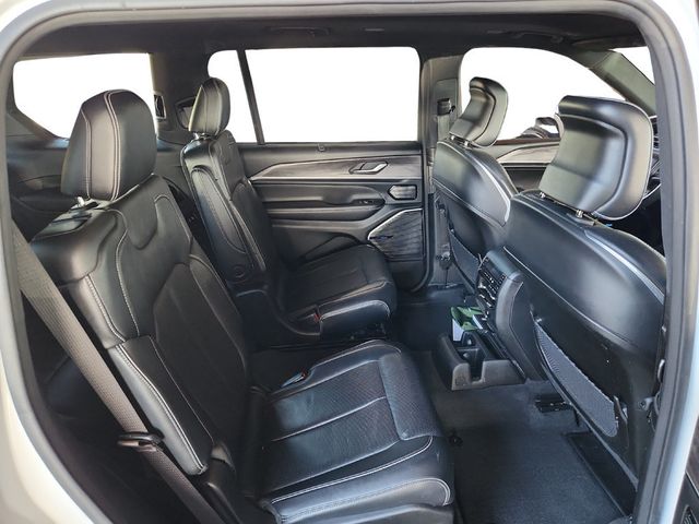 2021 Jeep Grand Cherokee L Overland 4x4 with Luxury Tech IV & Uconnect 5 10.1'' Navigation - 22935852 - 12
