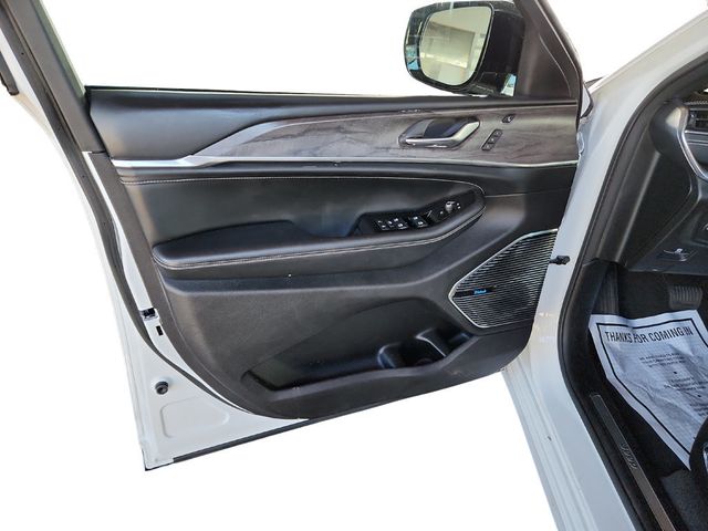 2021 Jeep Grand Cherokee L Overland 4x4 with Luxury Tech IV & Uconnect 5 10.1'' Navigation - 22935852 - 23