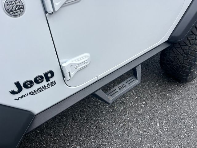 2021 Jeep Wrangler Lifted Rust Free 2 Door V6 JL 4x4 Convertible  - 22937937 - 34