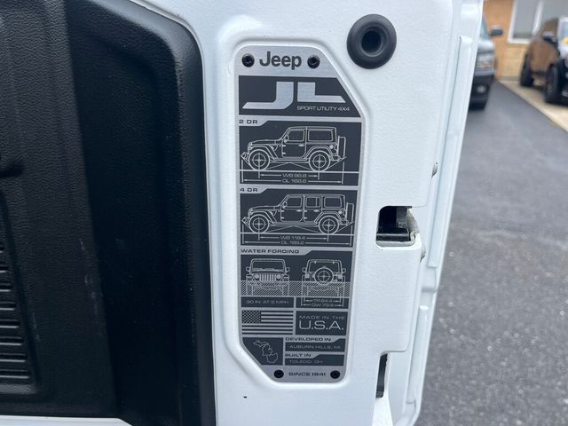 2021 Jeep Wrangler Lifted Rust Free 2 Door V6 JL 4x4 Convertible  - 22937937 - 43