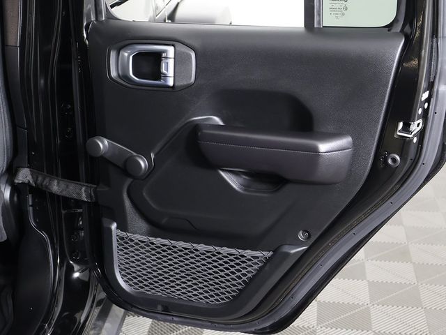 2021 Jeep Wrangler Unlimited Willys - 22929434 - 21