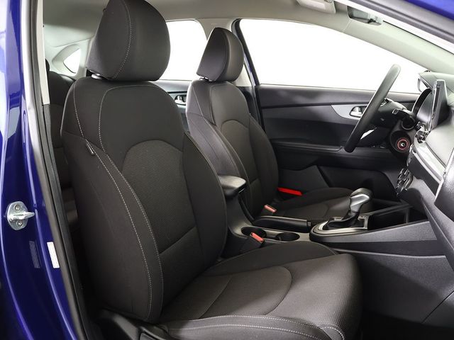 2021 Kia Forte LXS IVT - 22939403 - 25