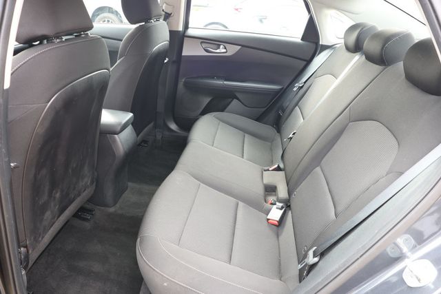 2021 Kia Forte LXS IVT - 22939907 - 17