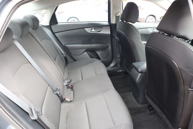 2021 Kia Forte LXS IVT - 22939907 - 19