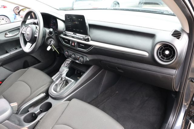 2021 Kia Forte LXS IVT - 22939907 - 21