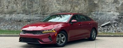 2021 Kia K5 - 5XXG14J23MG043304