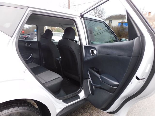 2021 Kia Soul S - 22274097 - 12