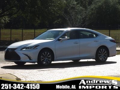 Lexus ES's photo