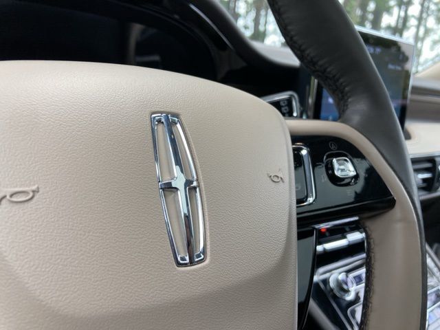 2021 Lincoln Corsair Reserve AWD - 22910699 - 27