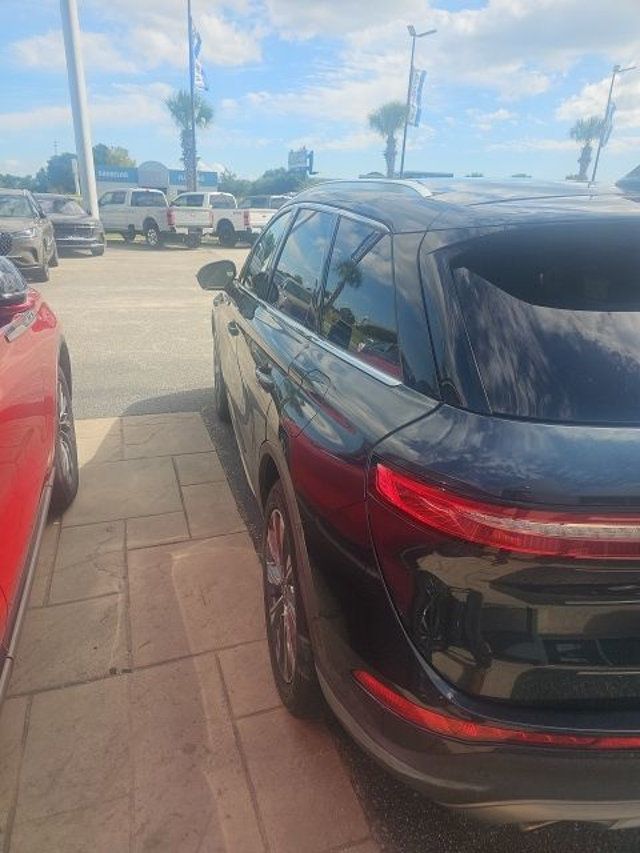 2021 Lincoln Corsair Reserve AWD - 22910699 - 4