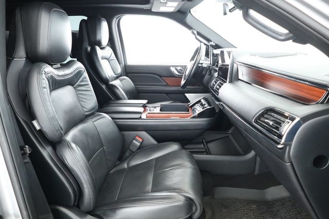2021 Lincoln Navigator Reserve w/ Luxury Pkg, Lincoln Play & Equipment 201A - 22928138 - 25