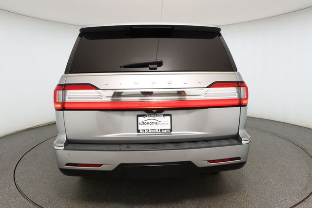 2021 Lincoln Navigator Reserve w/ Luxury Pkg, Lincoln Play & Equipment 201A - 22928138 - 4