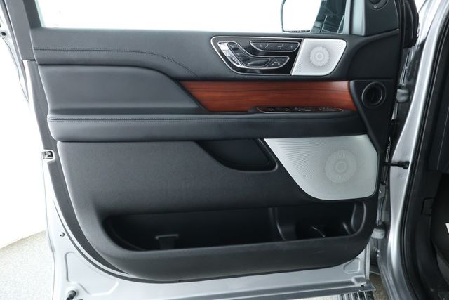 2021 Lincoln Navigator Reserve w/ Luxury Pkg, Lincoln Play & Equipment 201A - 22928138 - 8