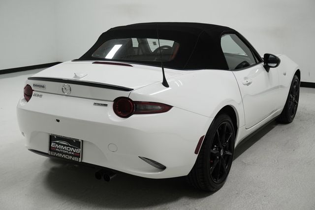 2021 Mazda MX-5 Miata Club Manual - 22877806 - 3