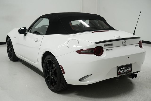 2021 Mazda MX-5 Miata Club Manual - 22877806 - 5