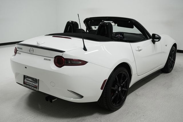 2021 Mazda MX-5 Miata Club Manual - 22877806 - 8