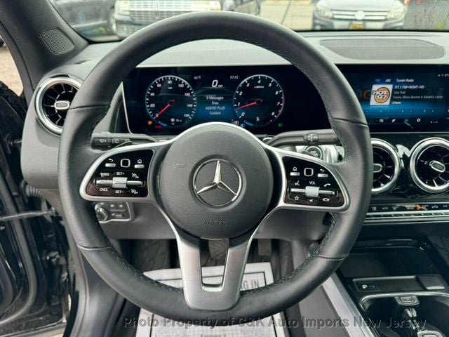 2021 Mercedes-Benz GLB PREMIUM PKG, PANORAMIC ROOF, HEATED SEATS, KEYLESS-GO - 22409069 - 17