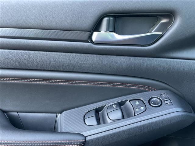 2021 Nissan Altima 2.5 SR - 21256775 - 17