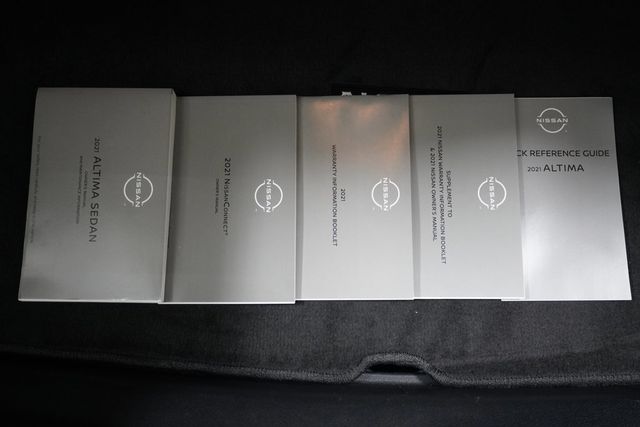 2021 Nissan Altima 2.5 SR Sedan - 22856349 - 26