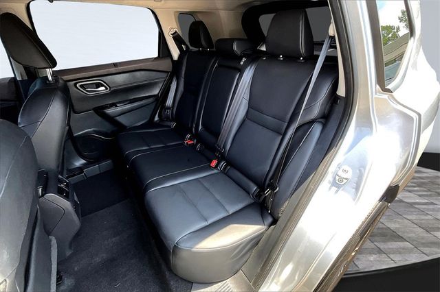 2021 Nissan Rogue AWD SV - 22939105 - 12