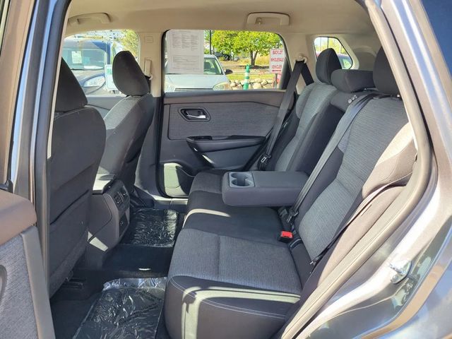 2021 Nissan Rogue SV Sport Utility 4D - 22932911 - 3