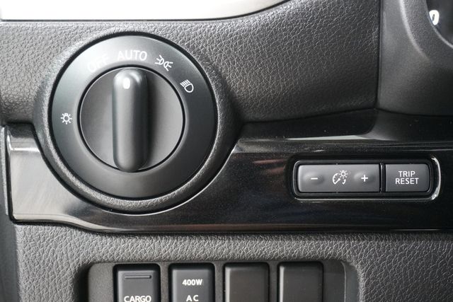 2021 Nissan Titan 4x2 Crew Cab SV - 22896347 - 23