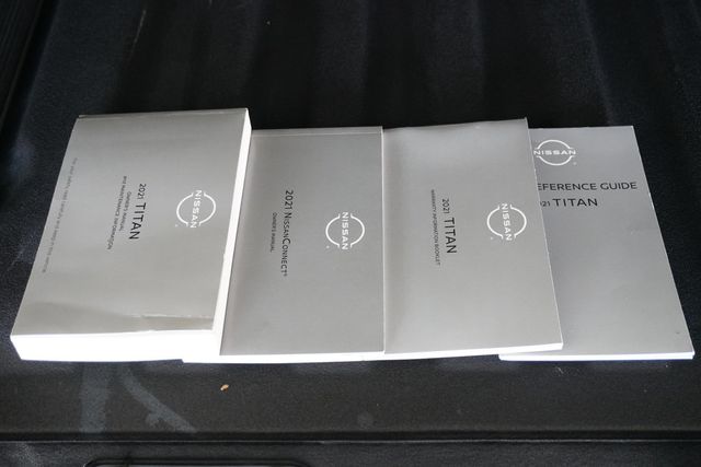 2021 Nissan Titan 4x2 Crew Cab SV - 22896347 - 25